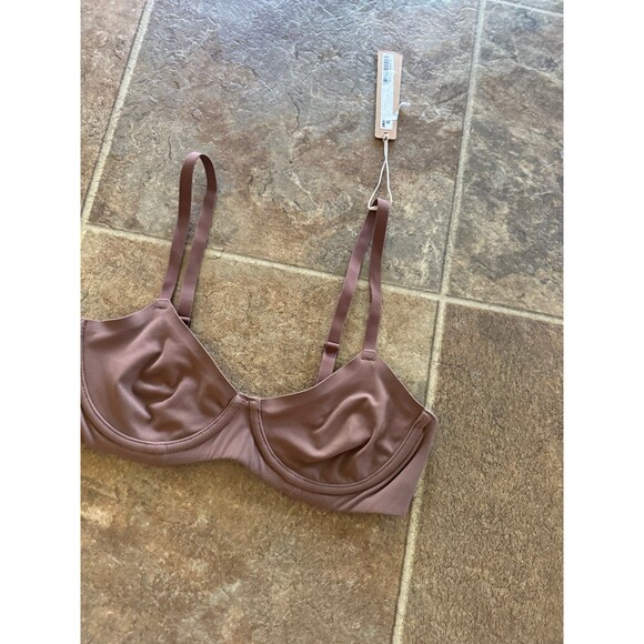 Skims Fits Everybody Unlined Demi Bra Size 34A - Picture 4 of 8